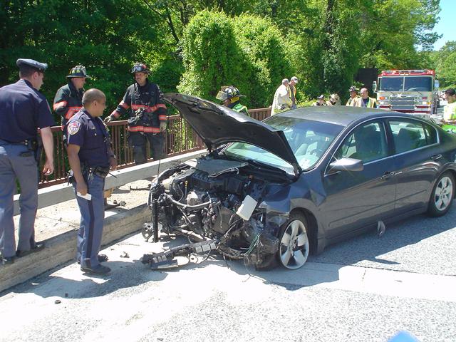 Car Accident on Saw Mill Parkway - Independent Fire Company